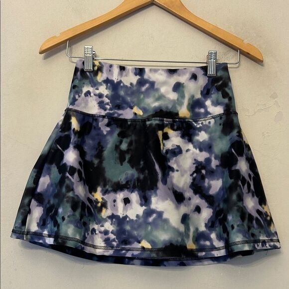 Marika purple black white muted floral skort Size S EUC - Picture 1 of 7